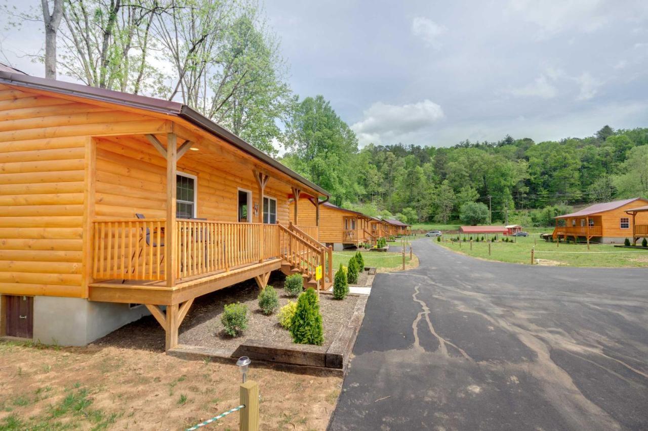 Newly Built Smoky Mountain Cabin Near Bryson City! 외부 사진